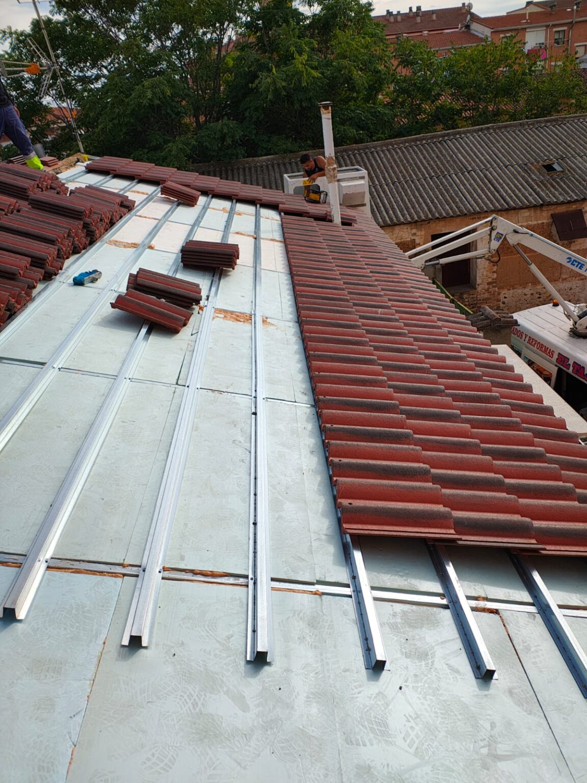 Instalación de Onduline bajo teja para tejados ventilados y secos